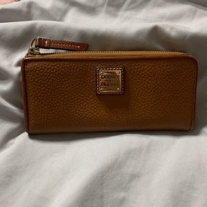 Dooney and Bourke wallet